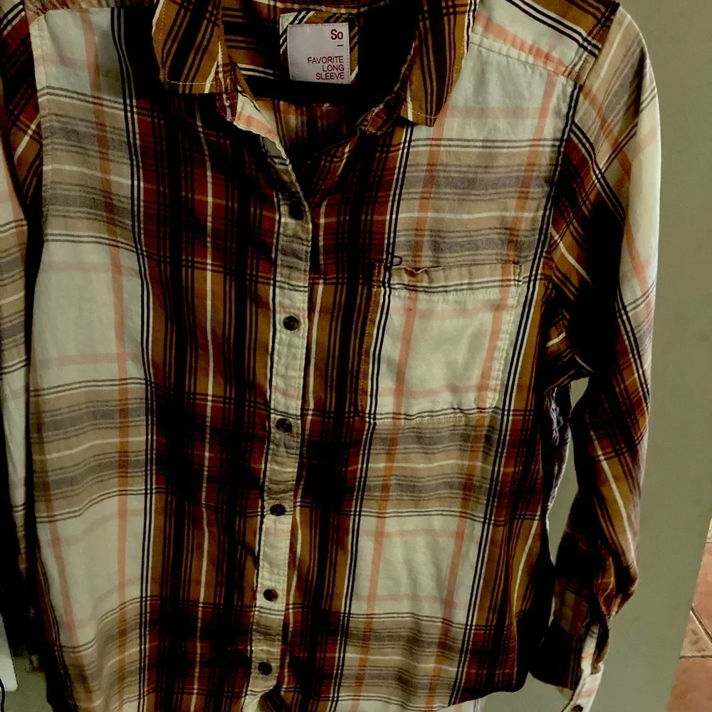 PLAID BUTTON UP - Picture 3 of 5